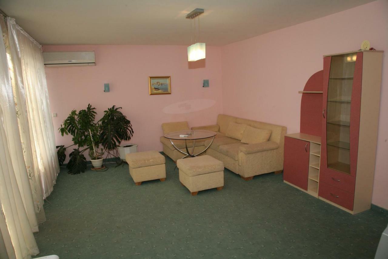 Hotel Kamelia Varna Luaran gambar